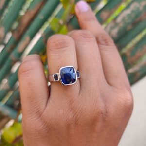 NATURAL BLUE SAPPHIRE RING