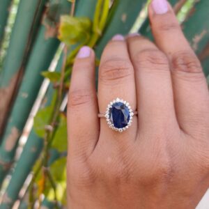 NATURAL BLUE SAPPHIRE DIAMOND RING