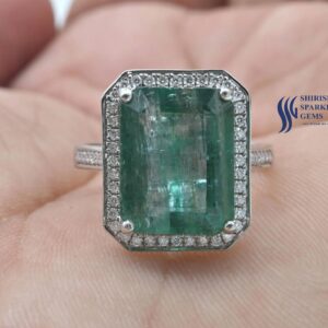 NATURAL EMERALD DIAMOND RING