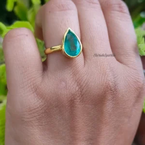 NATURAL PEAR EMERALD RING
